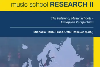 Buchcover mit gelbem oberen Bereich und dunkelblauem Mittelstreifen. Der Titel lautet: „Cultural Institutions Studies – music school RESEARCH II“. Der Untertitel im blauen Bereich lautet: „The Future of Music Schools – European Perspectives“. Darunter stehen die Herausgeber: „Michaela Hahn, Franz-Otto Hofecker (Eds.)“. Im unteren Teil des Covers befindet sich eine stilisierte, hellblaue Europakarte vor einem unscharfen blauen Hintergrund, rechts mit einem gelben Randstreifen.