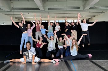Und Action! Niederösterreich vereint seine besten jungen Tänzer:innen bei der Jugendtanzcompagnie „Step by Step“