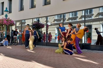 Gelungener Auftritt der Jugendtanzcompagnie NÖ Step by STP am Linzerstraßenfest!