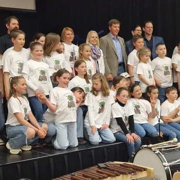 Gelungenes Gemeinschaftskonzert aller Bläserklassen unter dem Motto "Gemeinsam statt einsam"