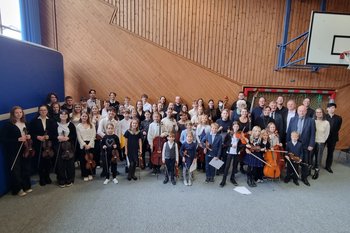 Über 60 Schülerinnen und Schüler bei der Fiddle Connection 