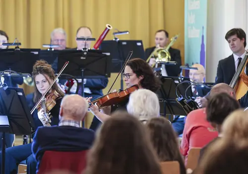 Das spielende Orchester.