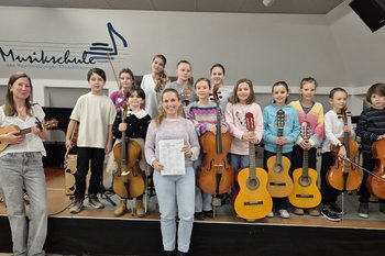 3 Saiteninstrumente im Mittelpunkt