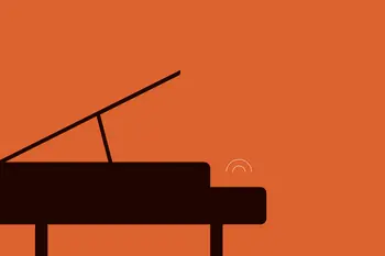 Orangenes Plakat mit einer gezeichneten Klaviertastatur in der linken unteren Ecke. Oben steht der Text: „Alma Sauer – Die Kunst des Fingerspitzengefühls“.