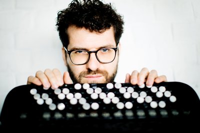 Christian Bakanic ©Julia Wesely Chamäleon Akkordeon ABGESAGT